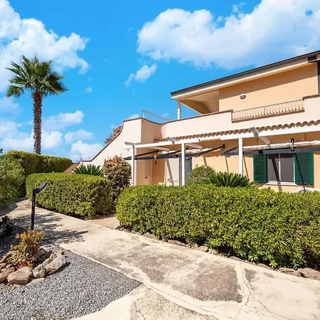 Seaview In With Swimming Pool Apartment Parghelia