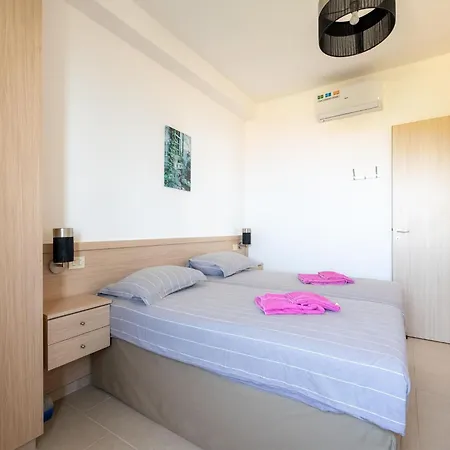 Seaview In With Swimming Pool Apartment *