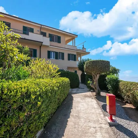 Seaview In With Swimming Pool Apartment