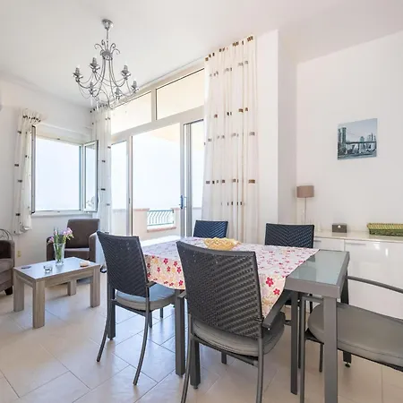 Seaview In With Swimming Pool Apartment